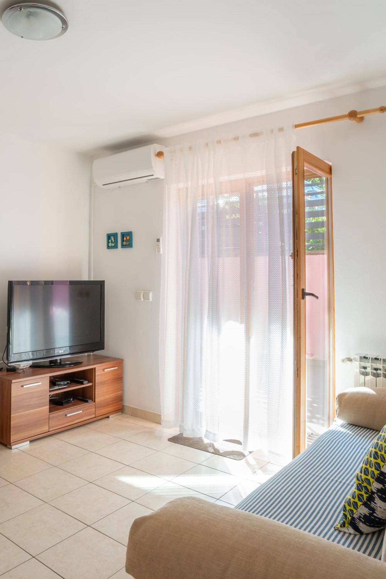Sunny Apartment Valbandon Fažana Eksteriør billede