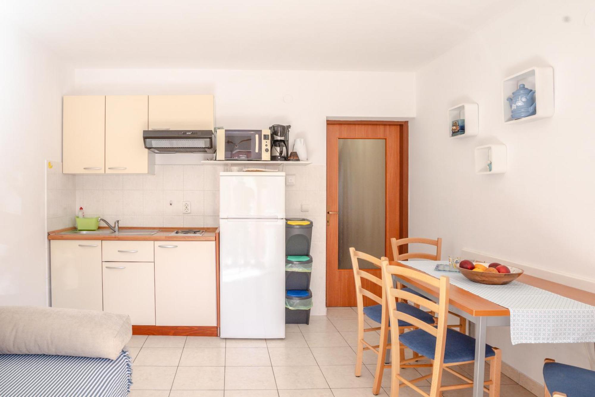 Sunny Apartment Valbandon Fažana Eksteriør billede