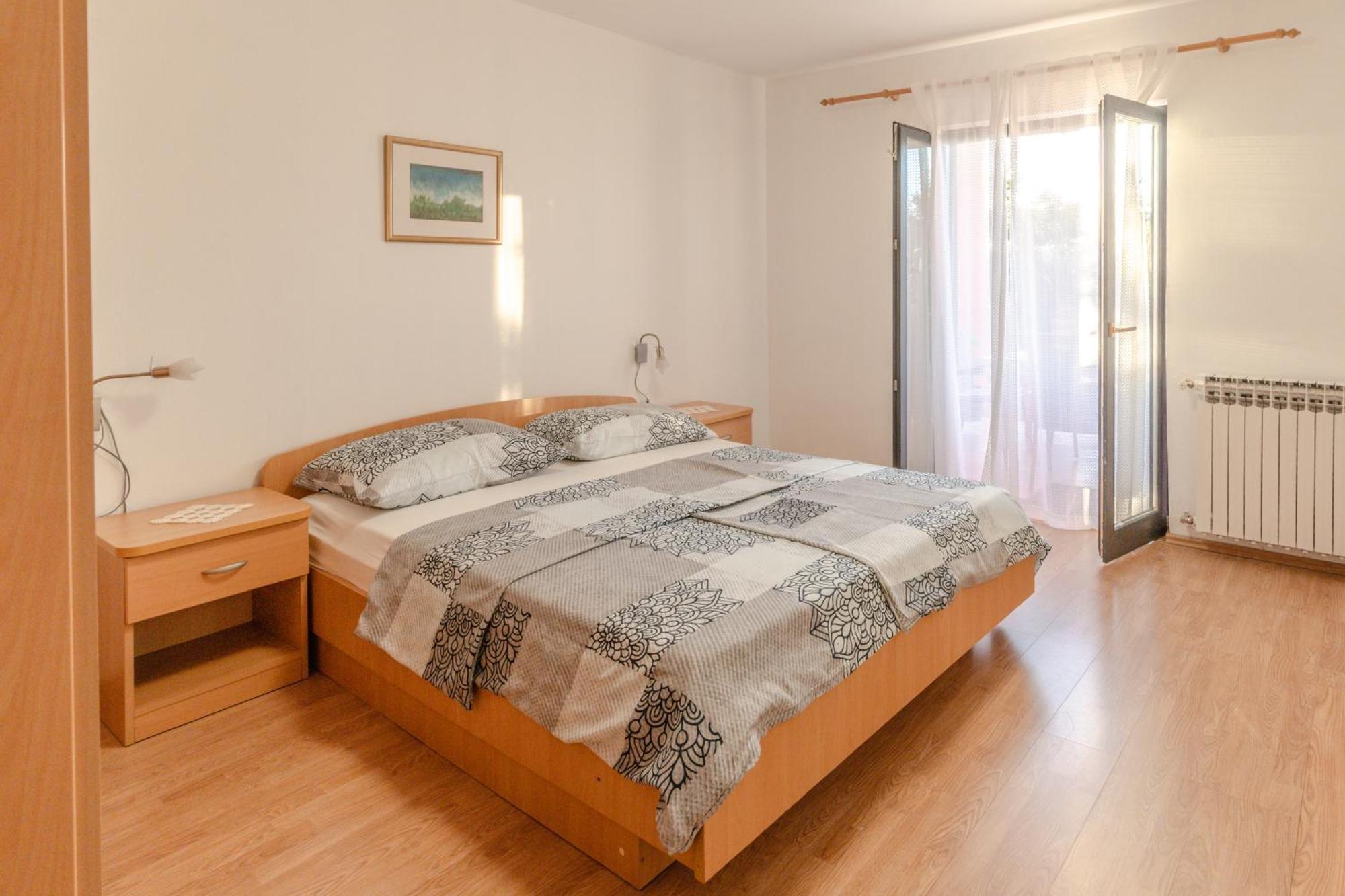 Sunny Apartment Valbandon Fažana Eksteriør billede