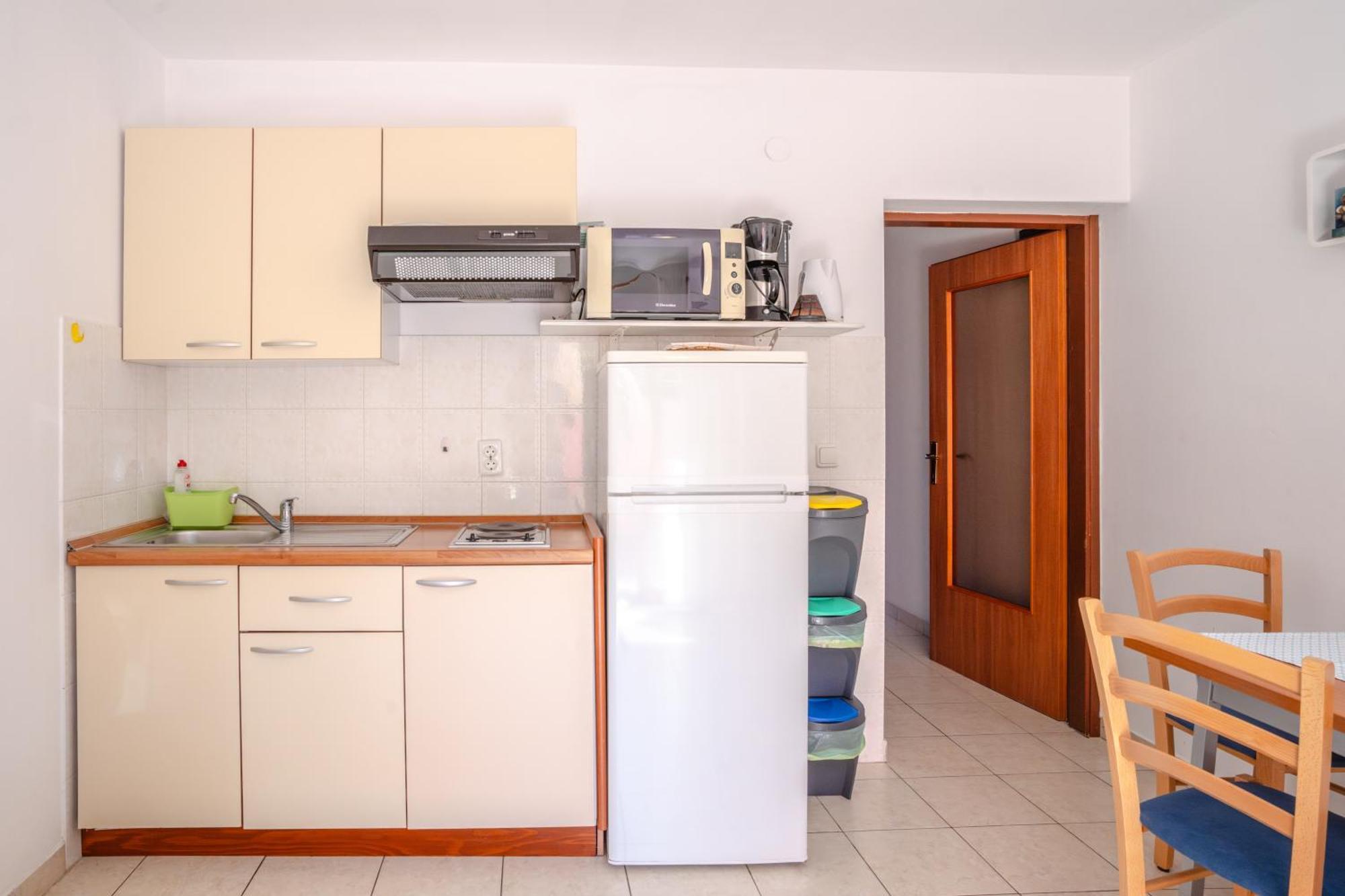 Sunny Apartment Valbandon Fažana Eksteriør billede