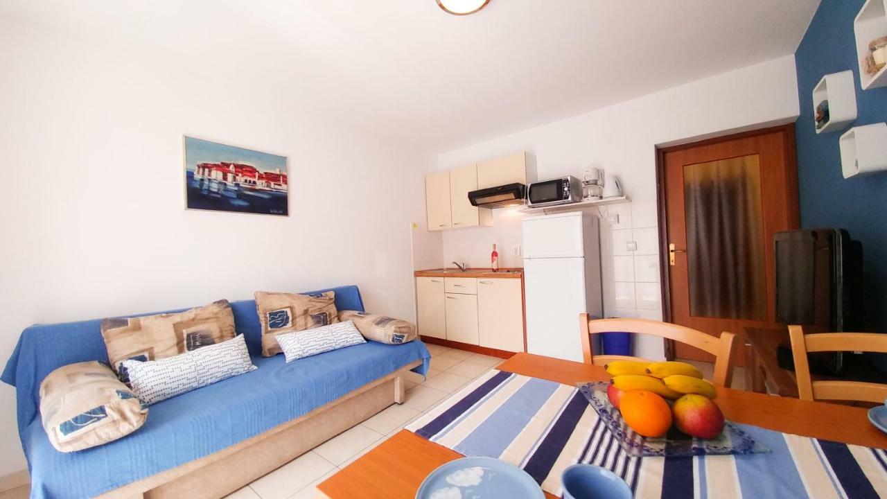 Sunny Apartment Valbandon Fažana Eksteriør billede