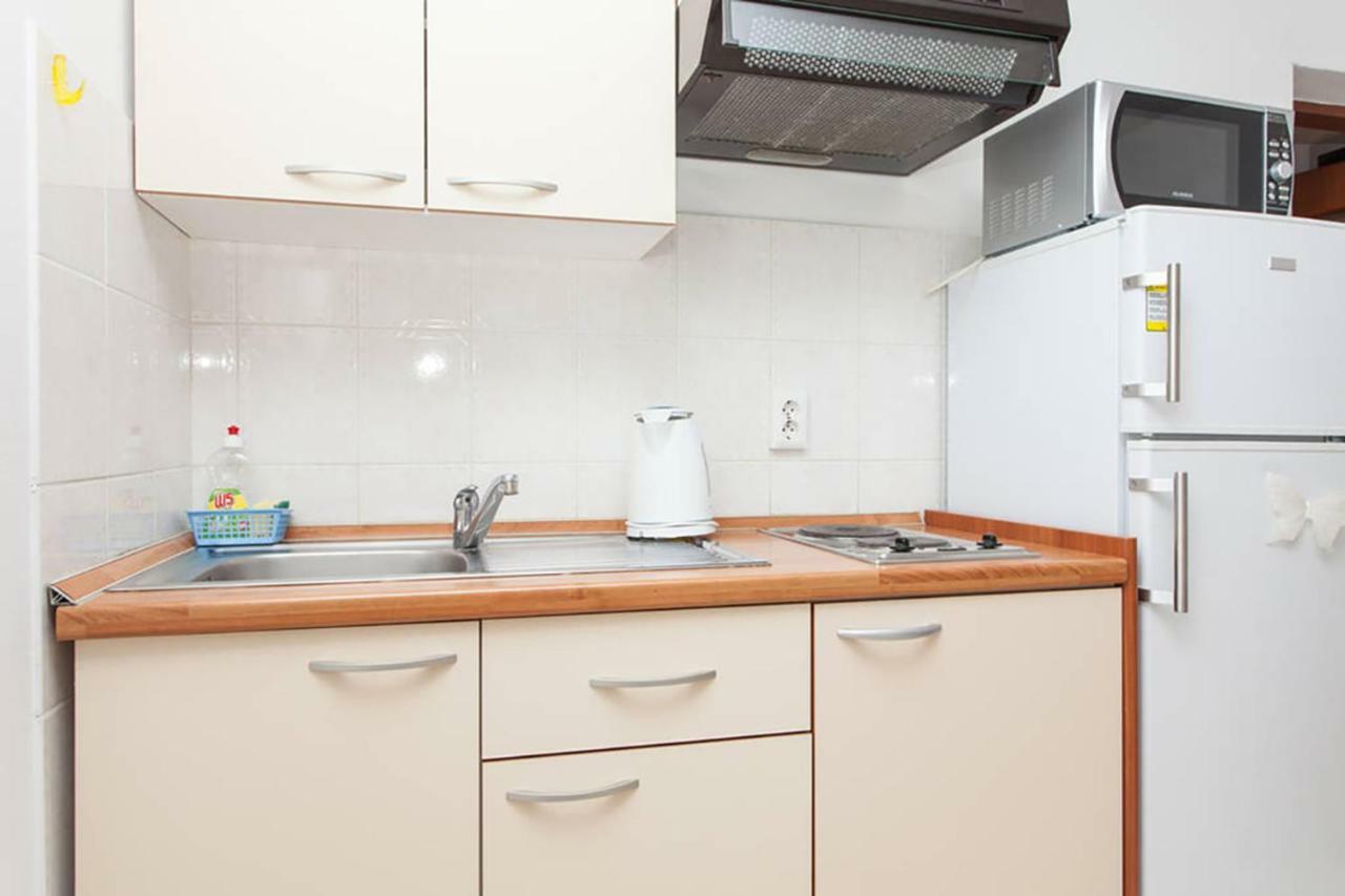 Sunny Apartment Valbandon Fažana Eksteriør billede
