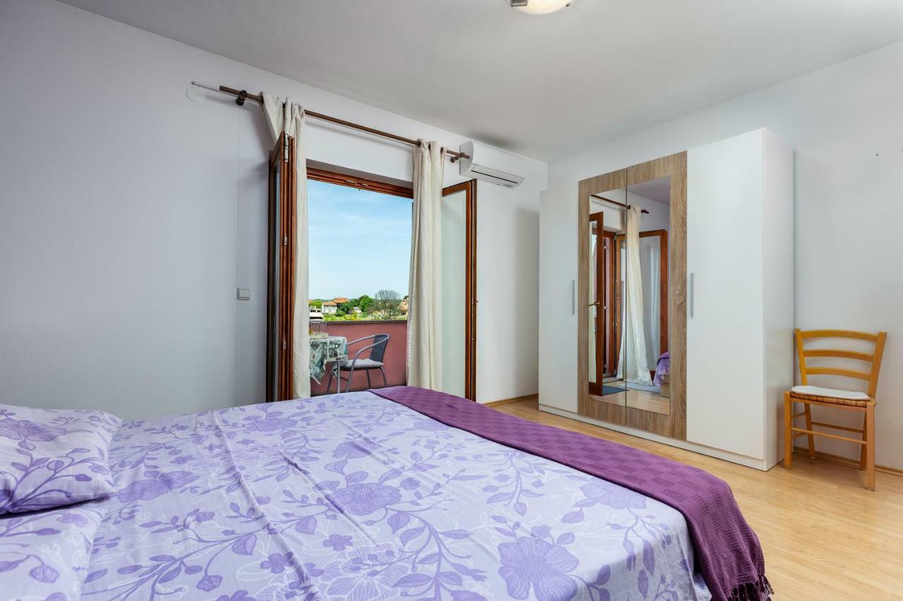 Sunny Apartment Valbandon Fažana Eksteriør billede