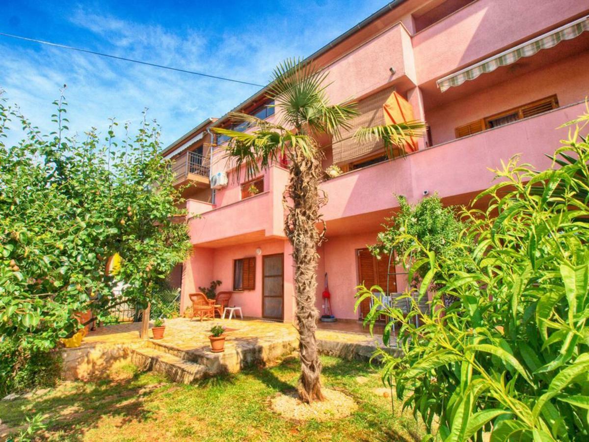 Sunny Apartment Valbandon Fažana Eksteriør billede